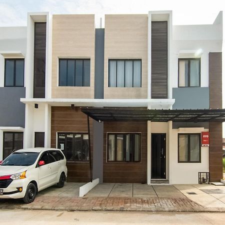 Oyo 3824 Columbus Residence J1 Telukjambe Экстерьер фото