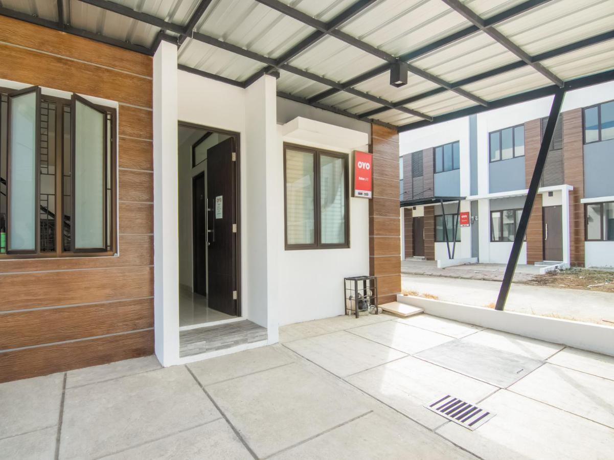 Oyo 3824 Columbus Residence J1 Telukjambe Экстерьер фото