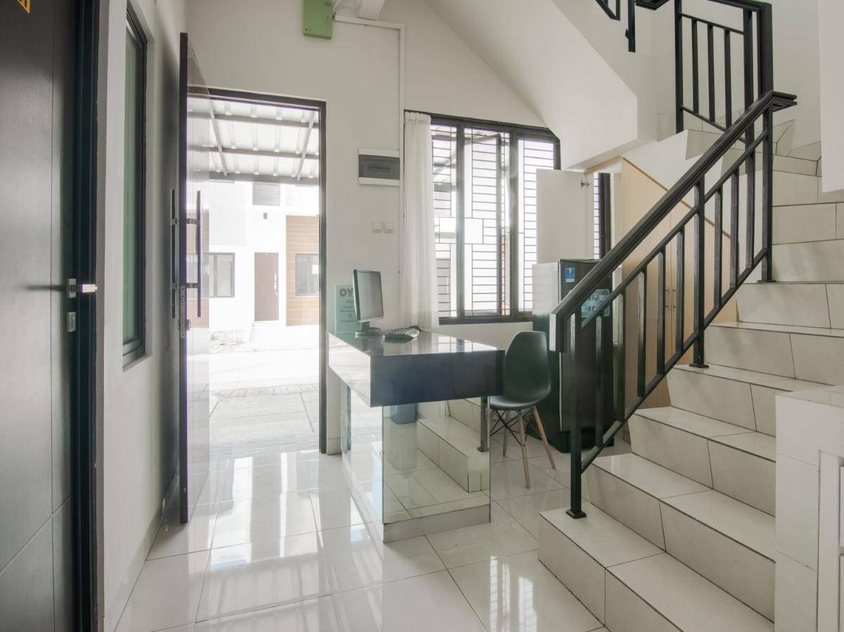 Oyo 3824 Columbus Residence J1 Telukjambe Экстерьер фото