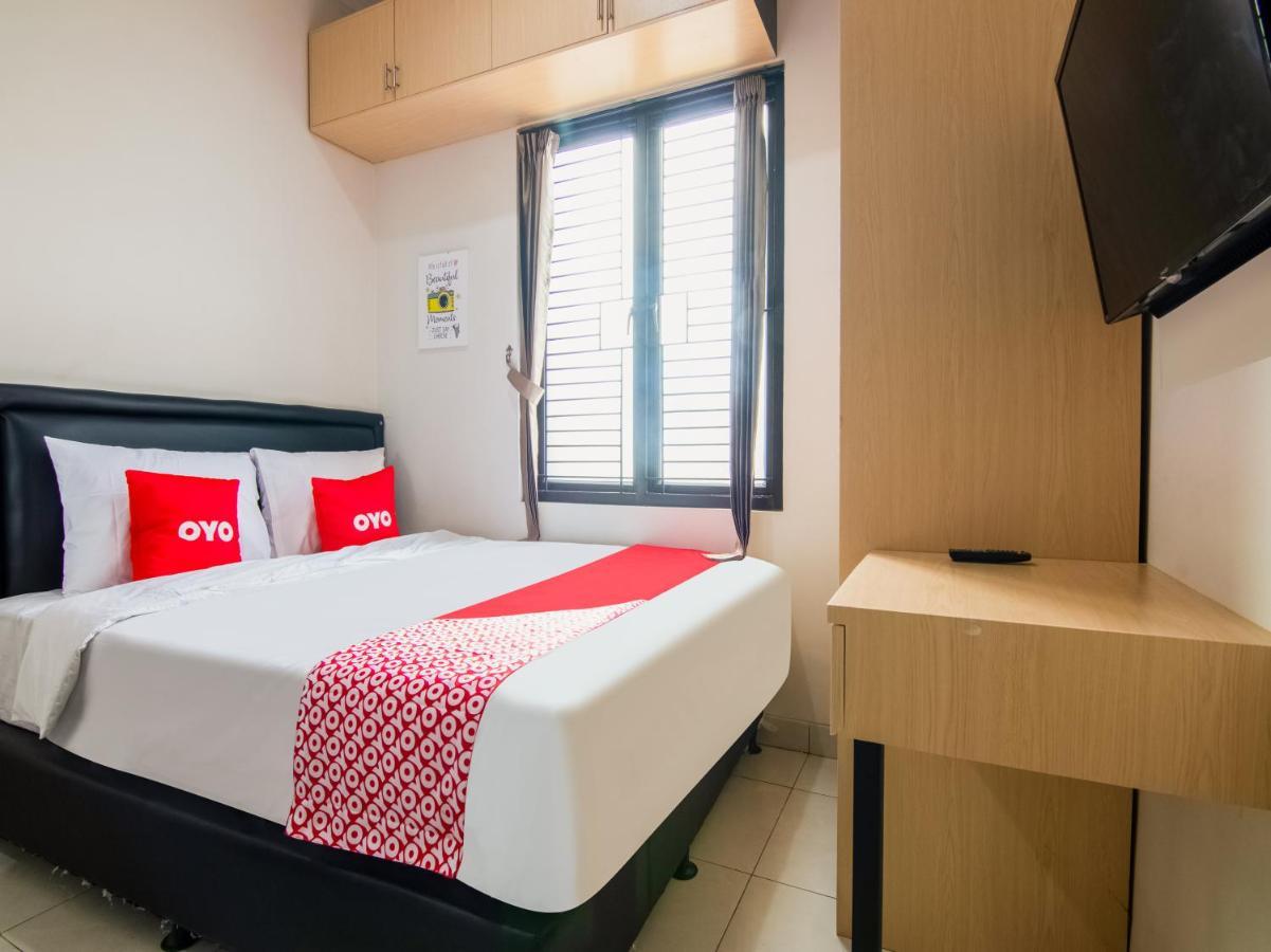 Oyo 3824 Columbus Residence J1 Telukjambe Экстерьер фото