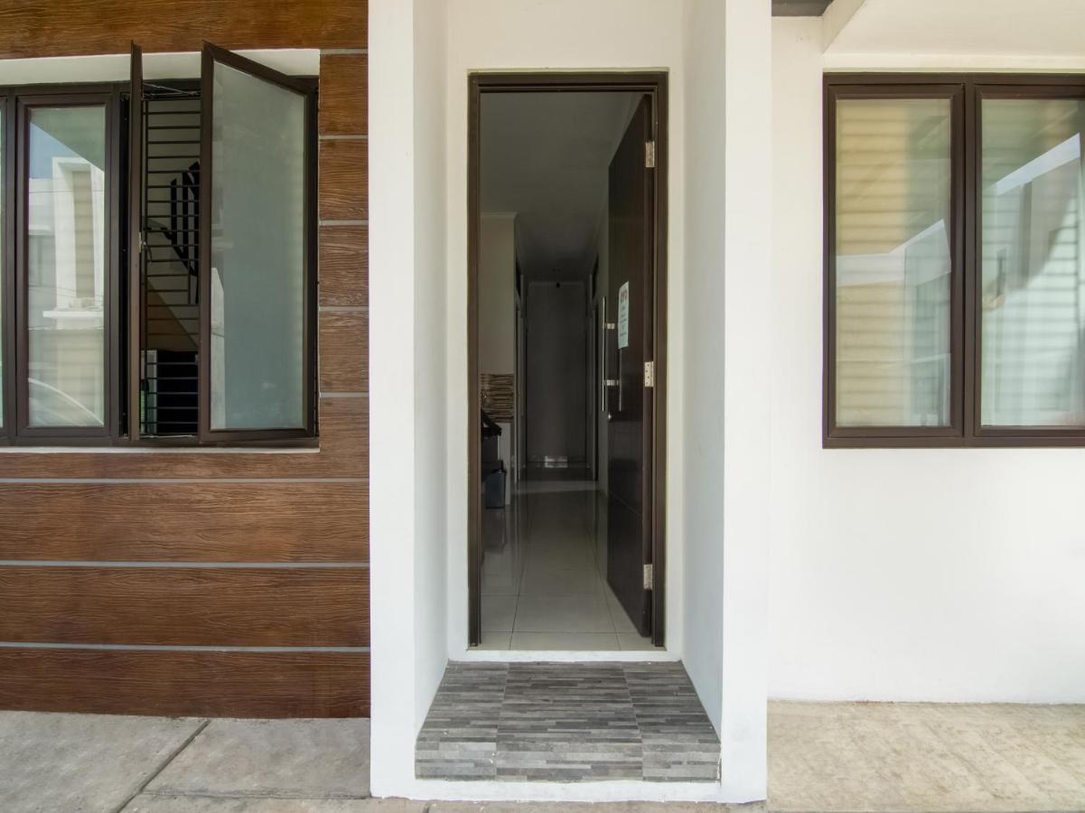 Oyo 3824 Columbus Residence J1 Telukjambe Экстерьер фото